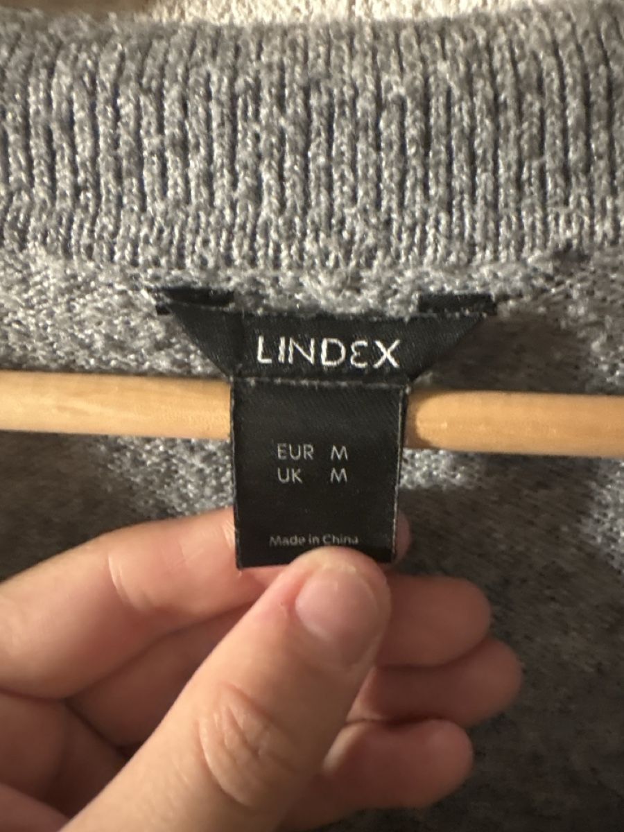 Maglioni & Felpe: Pull Lindex gris avec col en V taille M état correct – Usato da Malleray venduto da lol_96pf 1