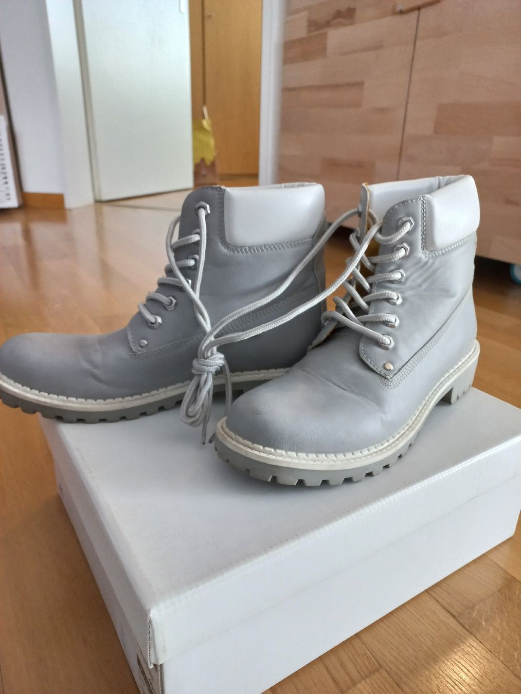 Scarpe da donna: Übergangsschuh – Usato da Jona venduto da Mia94 2