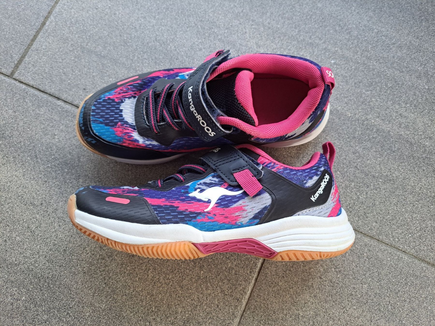 Chaussures filles: Kangaroos Turnschuhe Gr 32 – D'occasion à Bünzen par nagyagi111mail 1