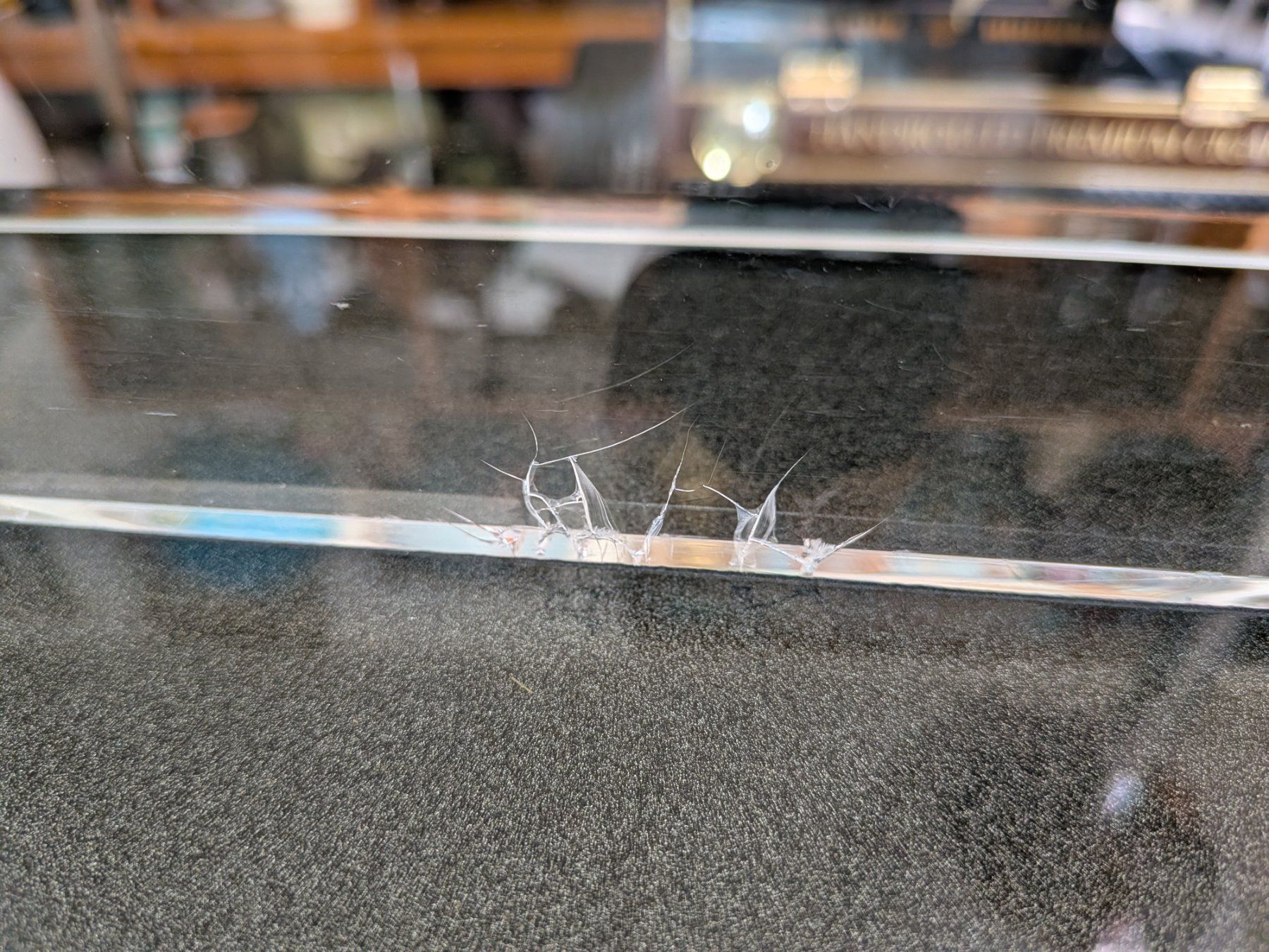 Tavoli: Plexiglas Tisch Einzelstück Couchtisch – Usato da Emmen venduto da magelan 4