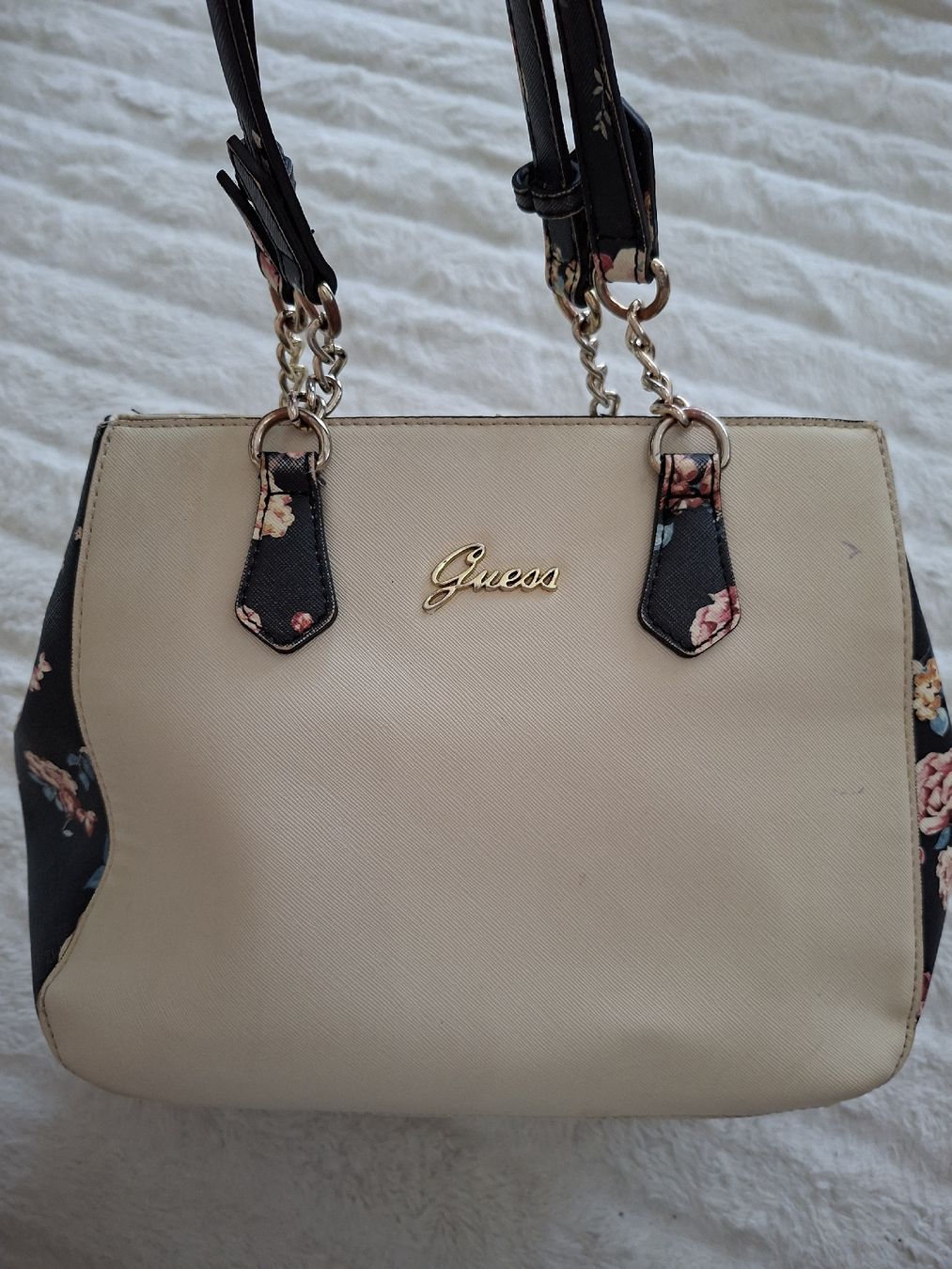 Guess Borse da donna: Sac à main Guess fleurs beige/noir – Usato da Renens VD venduto da ser_j2fn 9