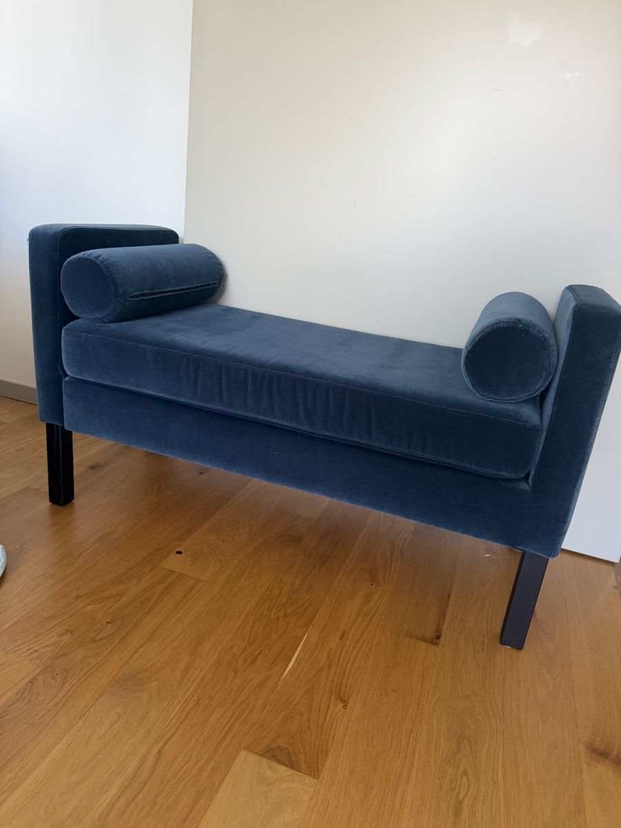Liegen & Liegestühle: Chaiselongue day bed oder Bank :blau Samt 160cm  – Gebraucht aus Zurich von kat_dcy5