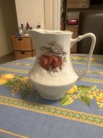 Pichet en porcelaine Sologne France – décor pommes – vintage