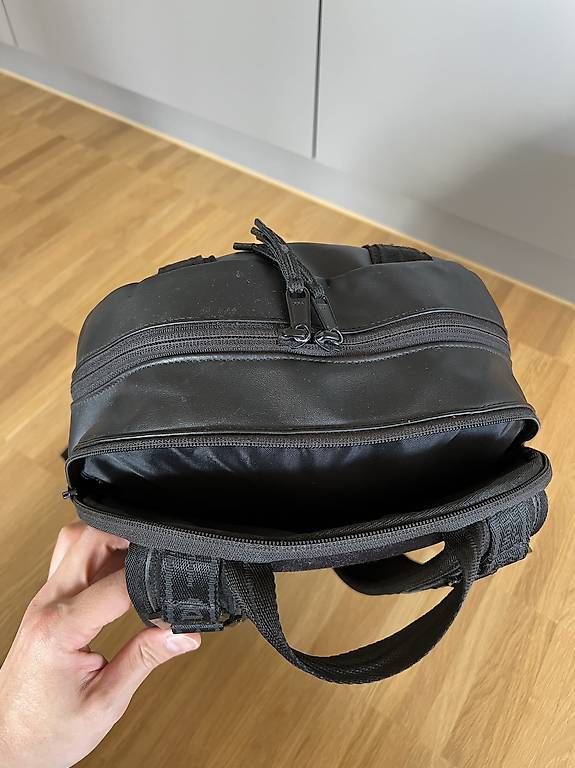 Rucksäcke: Douchebag Rucksack - schwarz – Gebraucht aus Hombrechtikon von Piluu 4