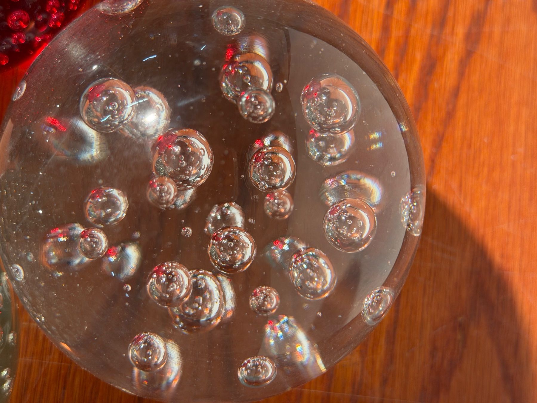 Bicchieri: Glass Paperweights 6 Pieces Red Clear Bubbles Collection – Usato da Lausanne venduto da artnouveau05 6