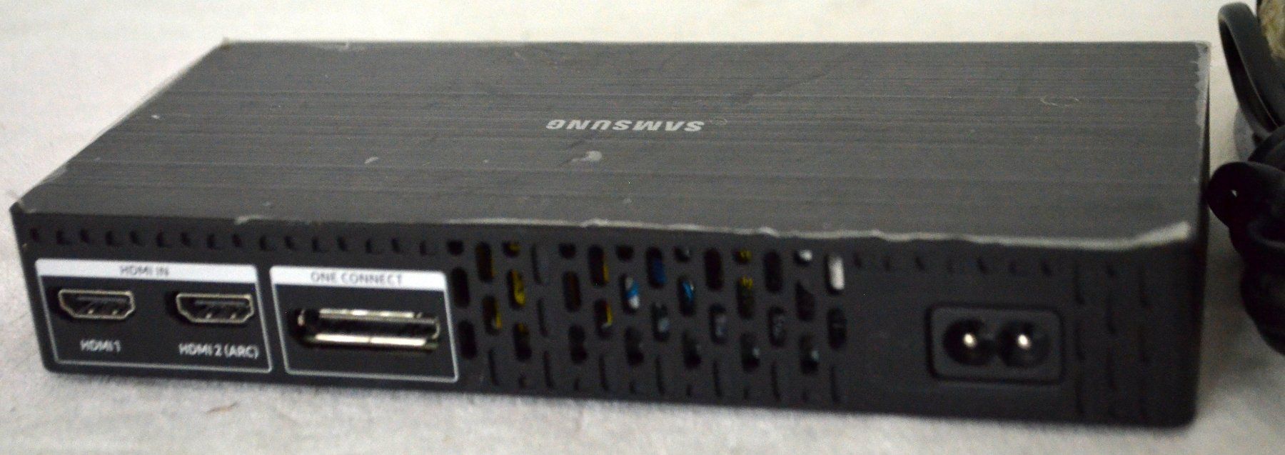 Samsung Televisori: Samsung One Connect Box Mini BN91-22043E – Usato da Collonges venduto da arashee 1