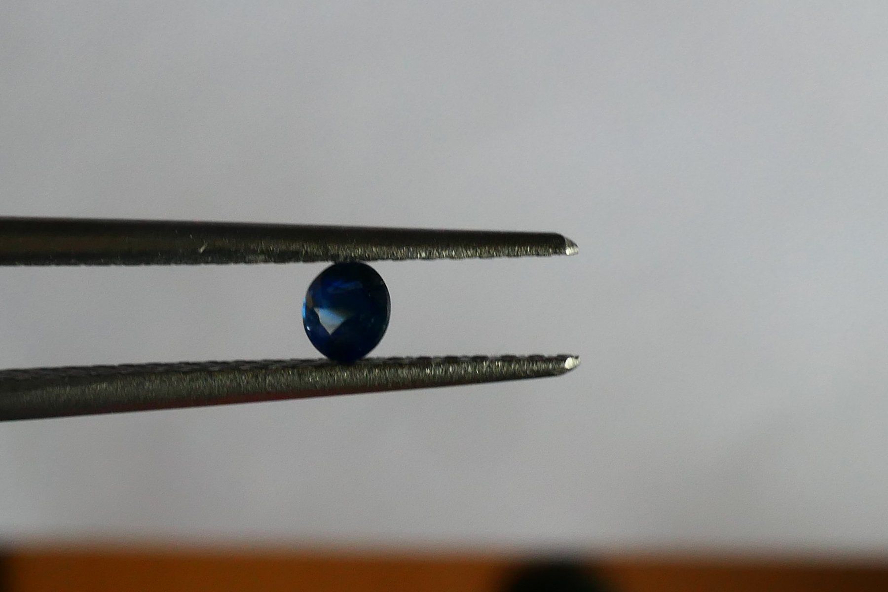 Pietre preziose: Blauer Saphir 3.0 mm – Nuovo e nell'imballaggio originale da Diegten venduto da marcel3891 1