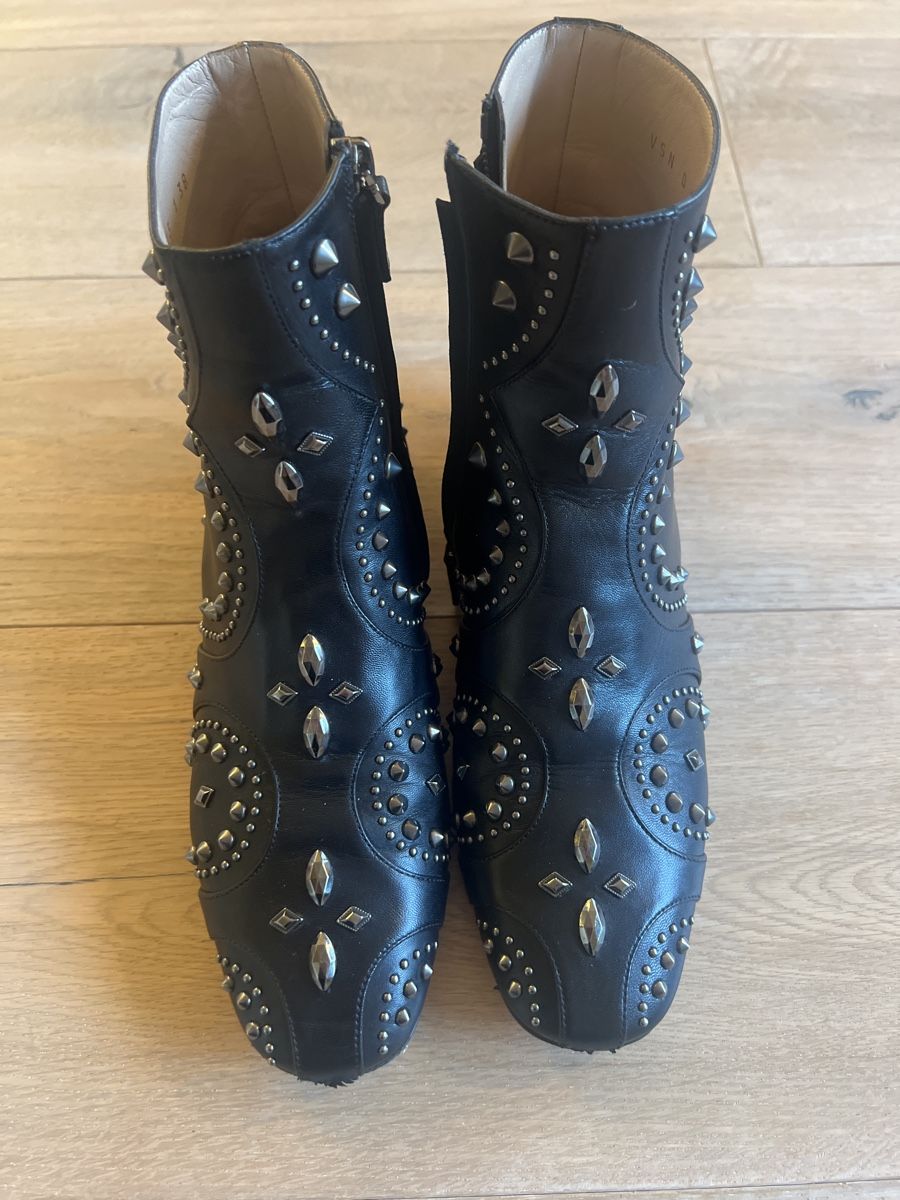 Damenschuhe: Valentino Rockstud Ankle Boots Gr 38 – Gebraucht aus Zumikon von timmy15