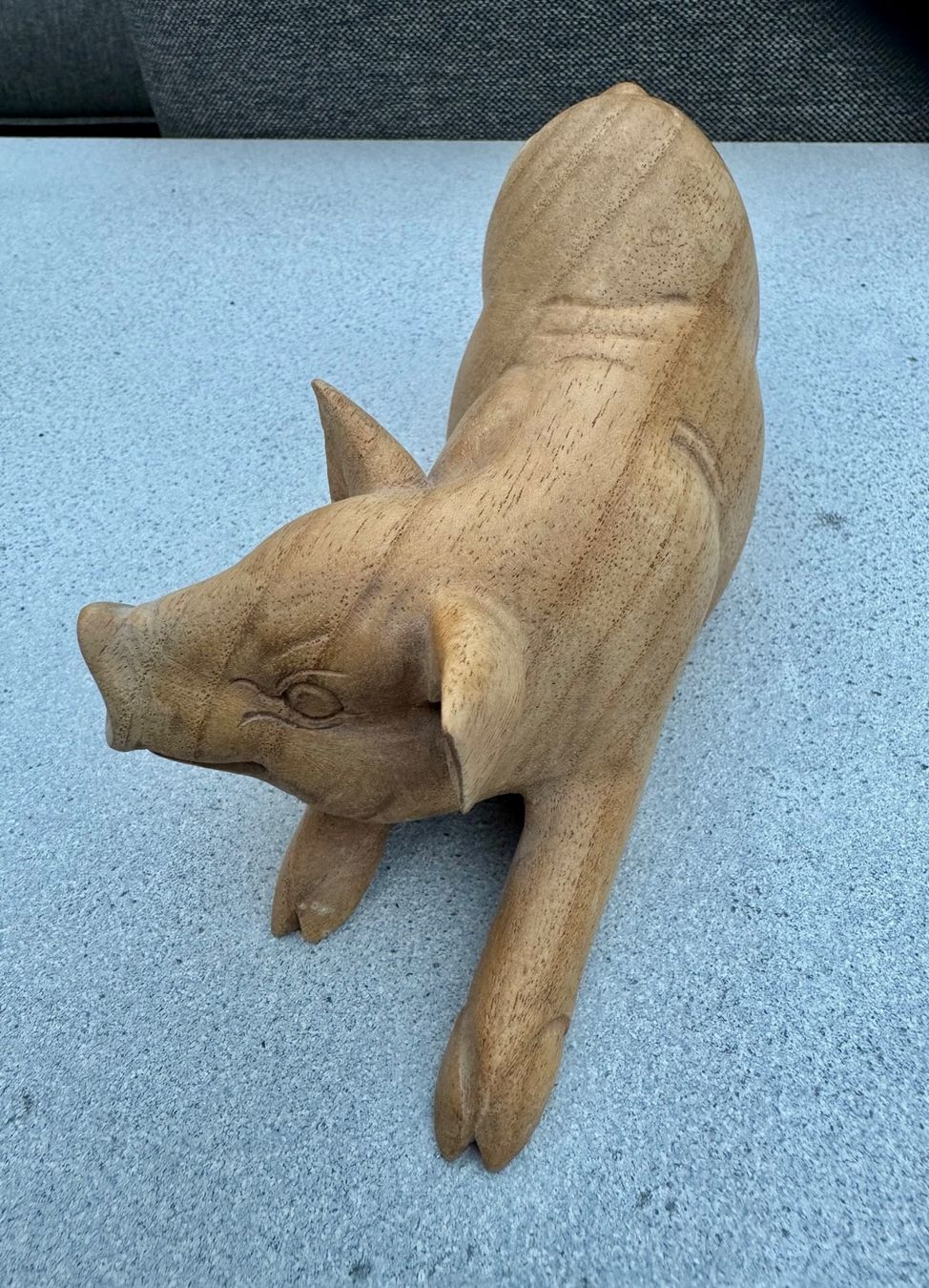 Figuren: Handgeschnitzte Holzfigur eines Schweins – Gebraucht aus Oberrieden von pet_n2c2 1