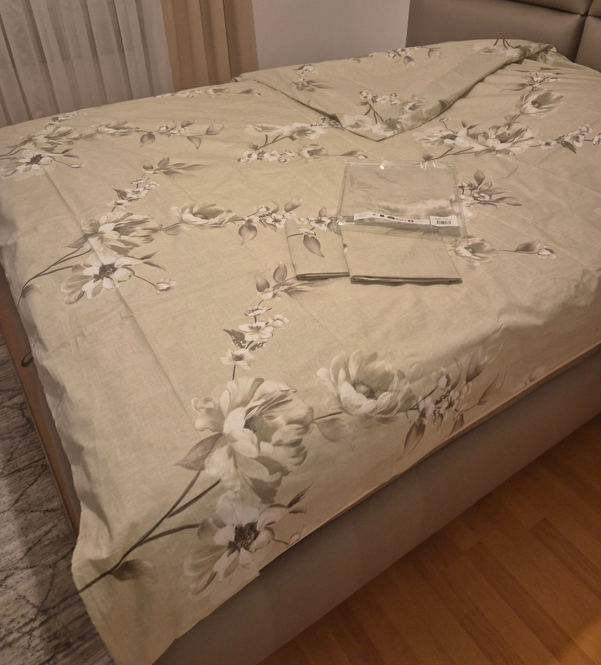 Biancheria da letto: Neu  Bettwäsche mit Blumenmuster – Nuovo e nell'imballaggio originale da Mellingen venduto da Loewe2006 3