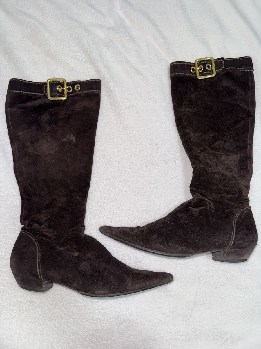 Prada Scarpe da donna: Elegant Brown Suede Knee-High Boots - Size 37 – Usato da Genève venduto da Lux_trend26 1
