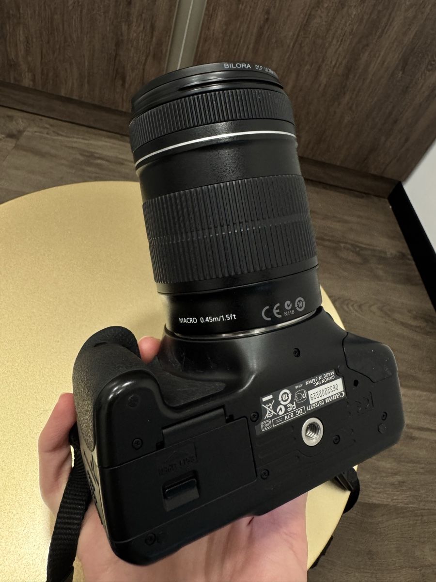Canon Fotocamera: Canon EOS 550D with 18-135mm lens plus accessories. – Nuovo (secondo la descrizione) da Thonex venduto da Lux_brands01 1