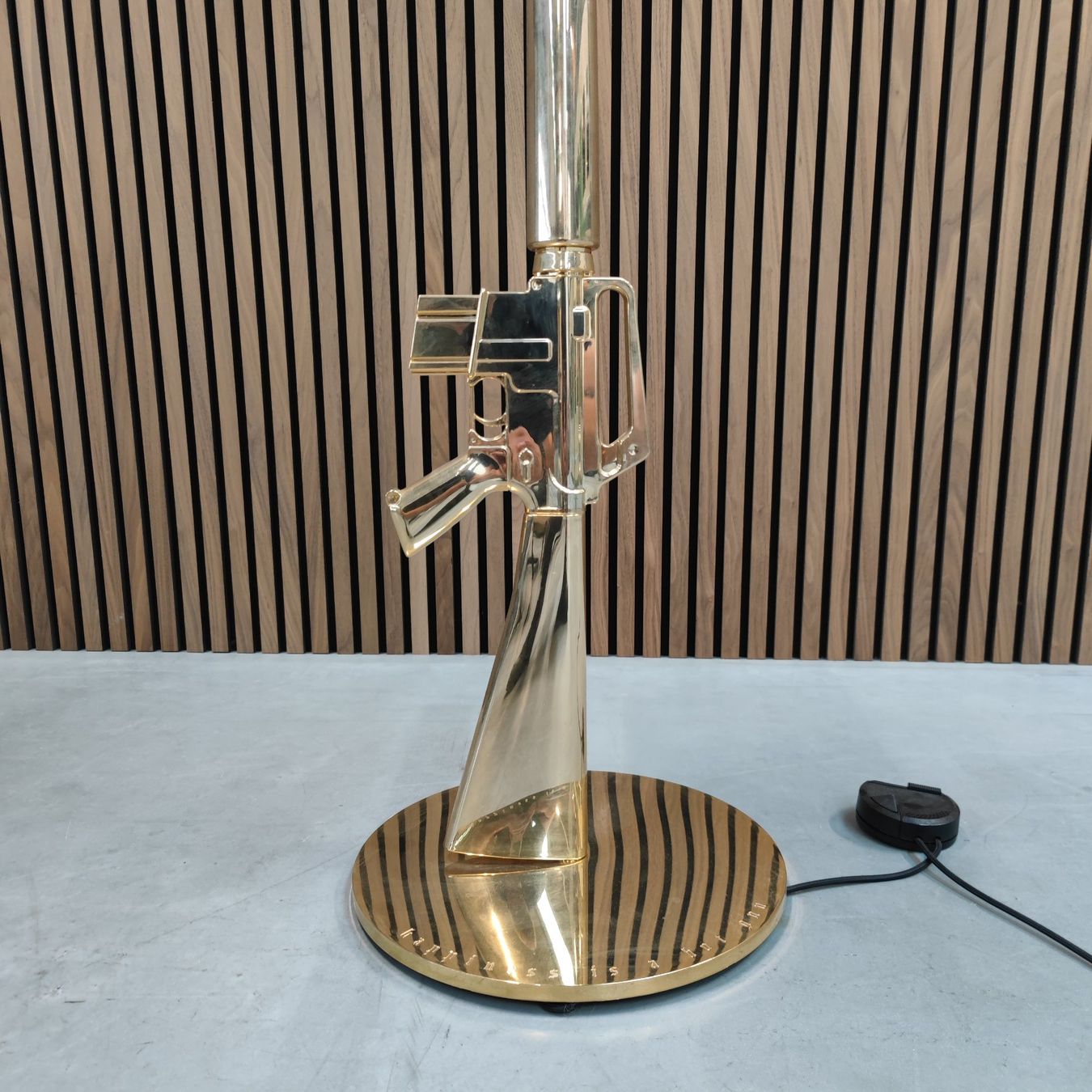 Flos Lampen: Flos Guns Stehleuchte – Neu und originalverpackt aus Zürich von Nexclusives.com 1