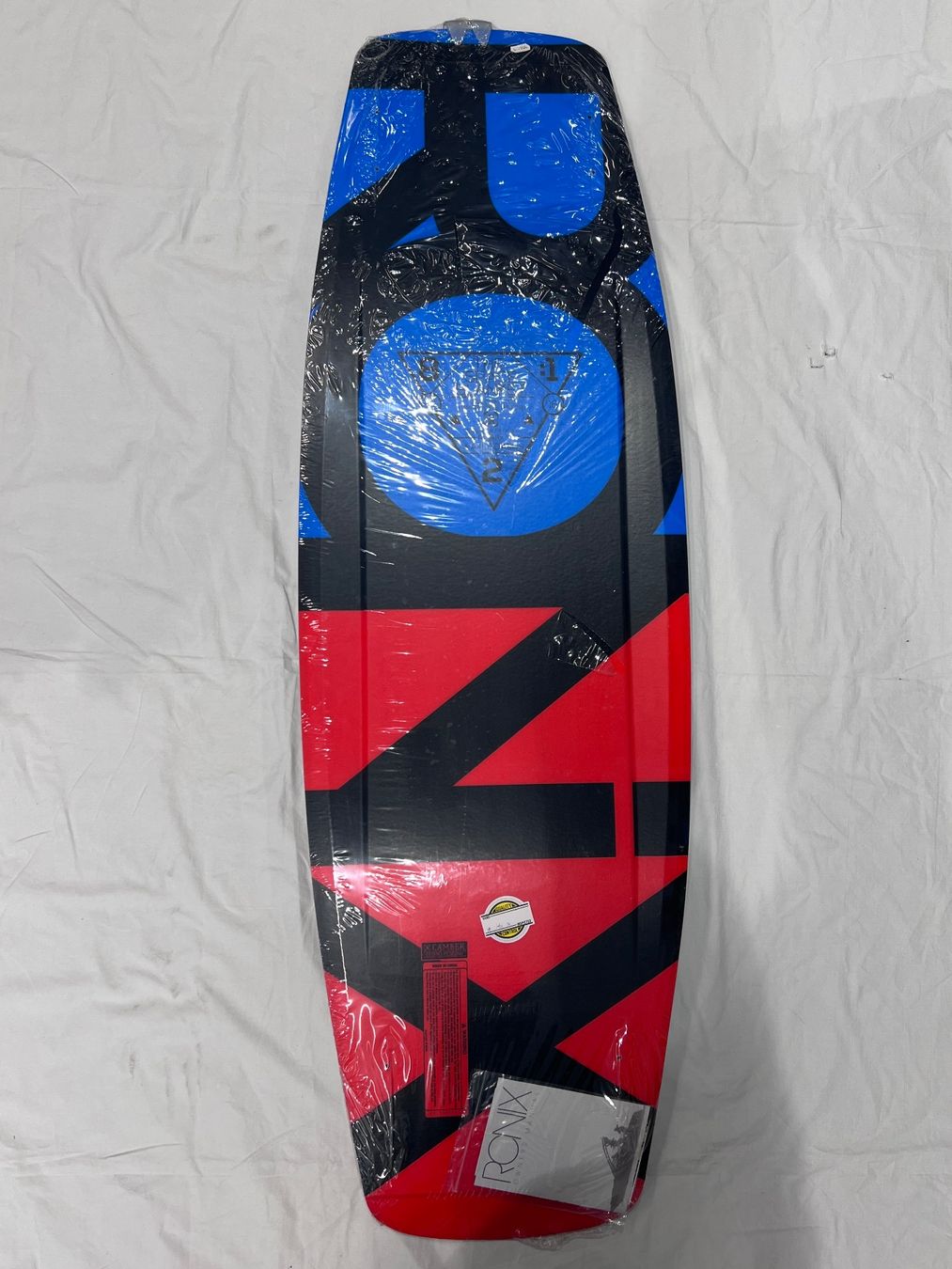 Ronix Planches de surf: THE SPACE BLANKET RONIX WAKEBOARD 137 – Neuf avec emballage d'origine à Stans par 360Stans 1