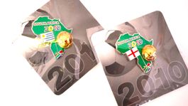 2 Pin Fussball WM Southafriga 2010 3D