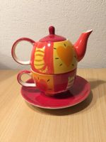 Teekanne mit Tasse