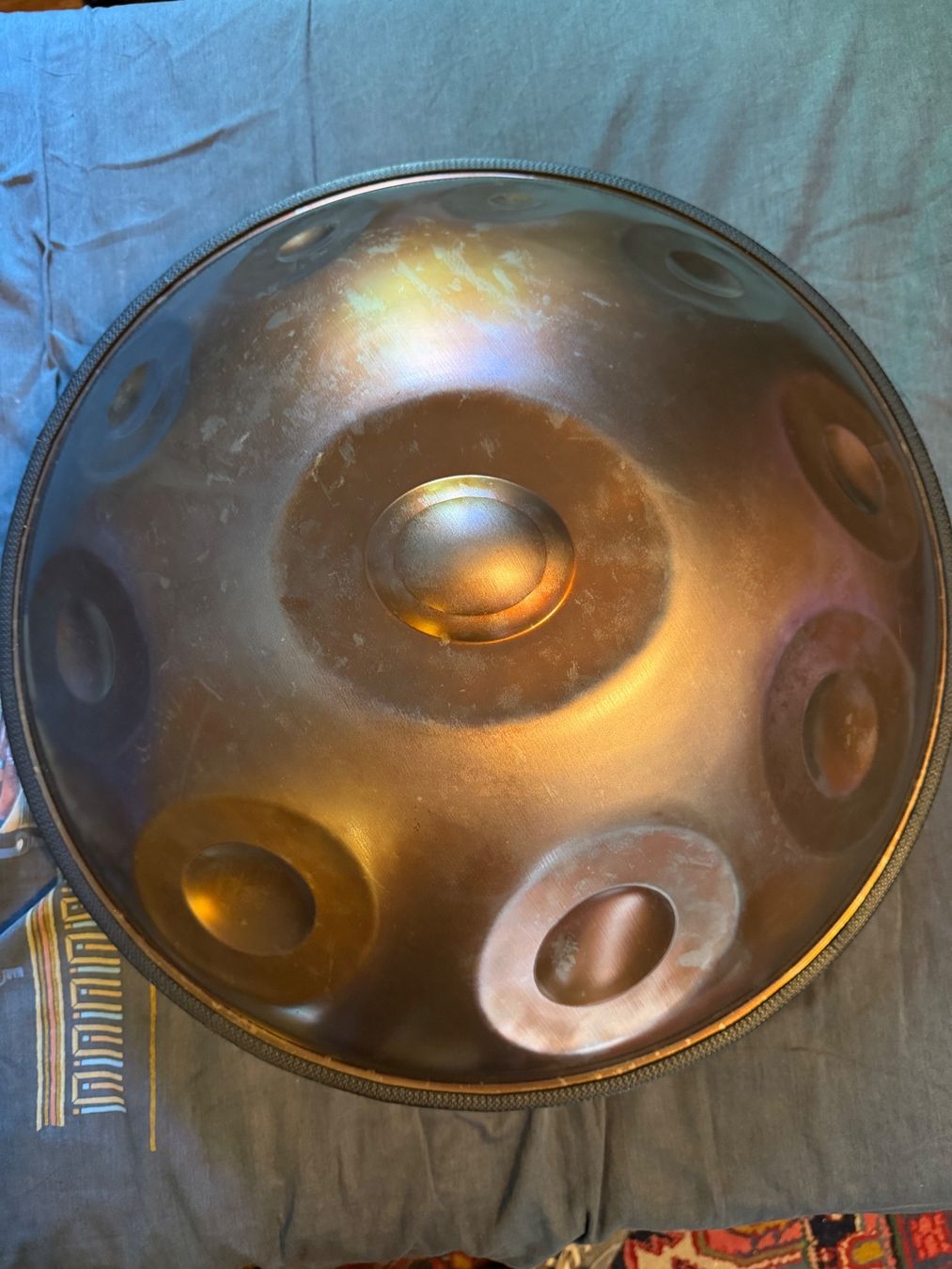 Strumenti musicali: Mag D Kurd Handpan 12 x Tone – Usato da Kreuzlingen venduto da bobthepog