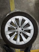 Tesla Model S 19” Slipstream Felgen Michelin Pilot Alpin 5