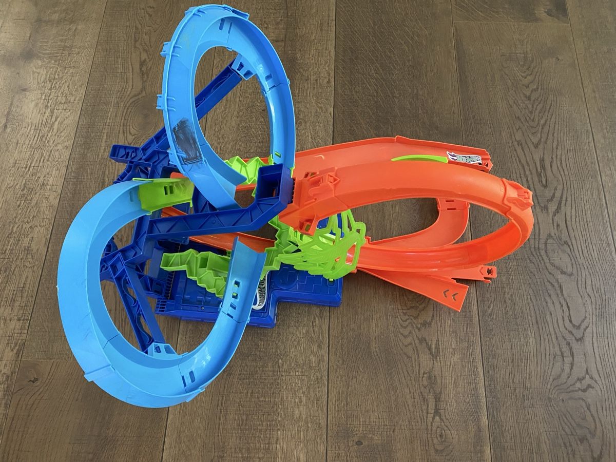 Hot Wheels Giocattoli: Hot Wheels Autorennbahn Loopingset gebraucht – Usato da Steffisburg venduto da jaun_m 2