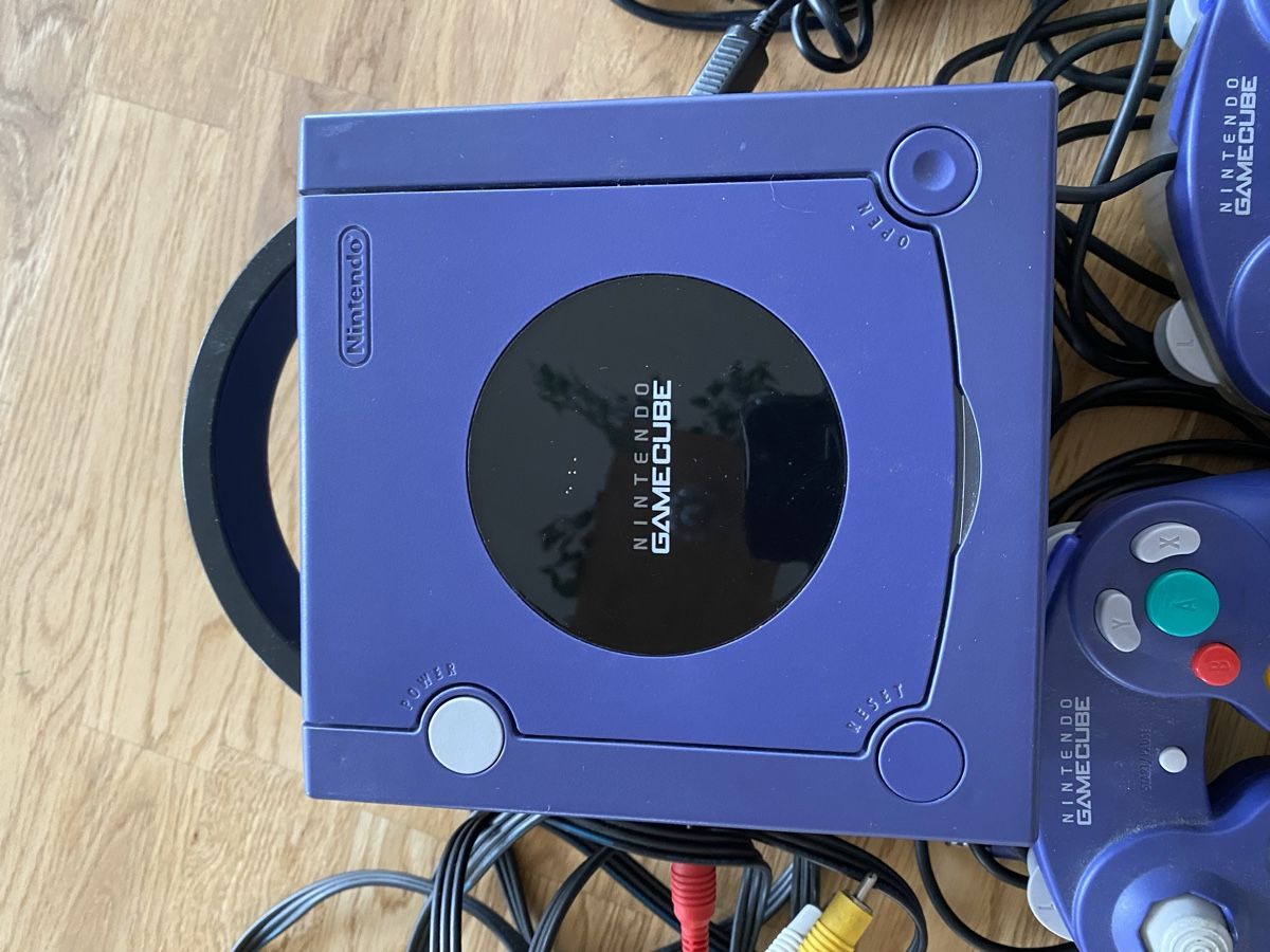 Nintendo Konsolen: Nintendo Gamecube Set mit Controller und Spielen – Gebraucht aus Fislisbach von  1
