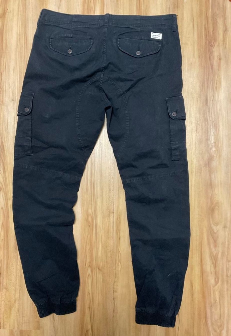 Zara Pantaloni: Pull&Bear Cargo Hosen Set  neuwertig – Usato da Rorschach venduto da daj_9gxt 9