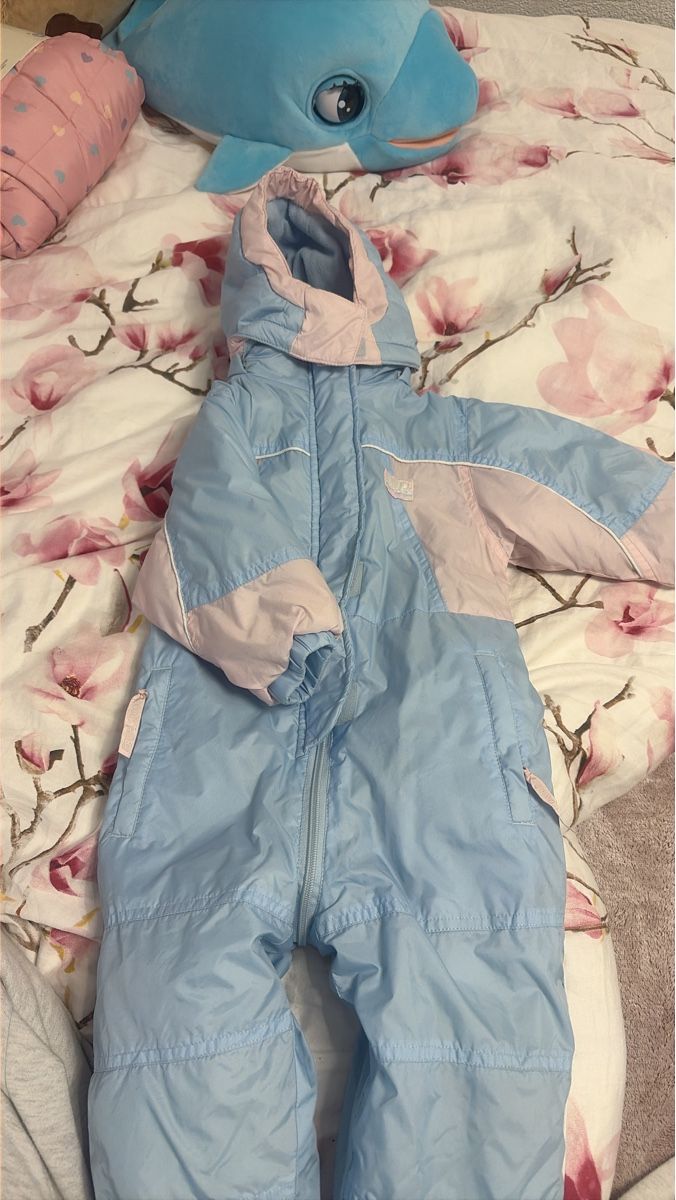 Babyanzüge: Schneeanzug Kinder hellblau rosa Gr.80 – Gebraucht aus Sevelen von nan_ps5j