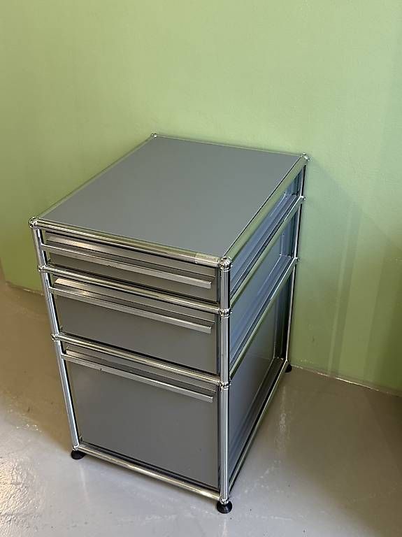 Eléments de bureau: USM Haller Korpus – D'occasion à Glattbrugg par q-aderdesign