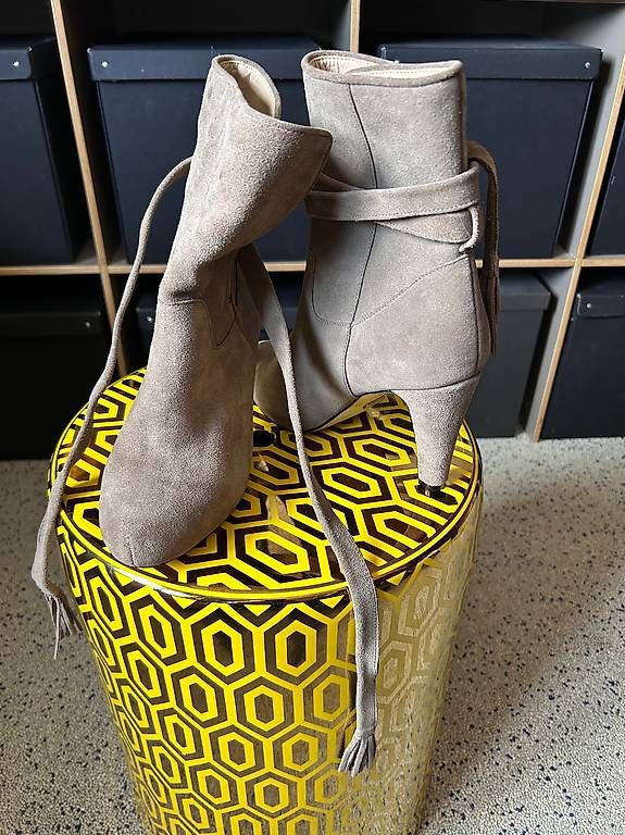 Scarpe da donna: High Heel Stiefelette Buffalo - neuwertig – Usato da Zürich venduto da Gum 3