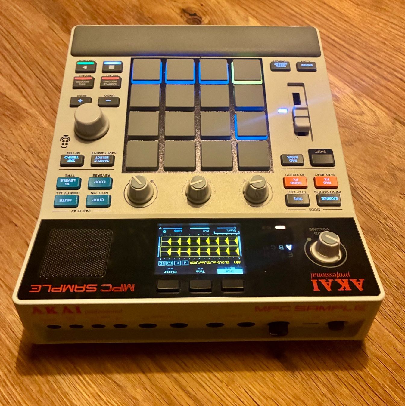 Akai Musikinstrumente: MPC Sample – Gebraucht aus Wabern von chr_d2wh 2