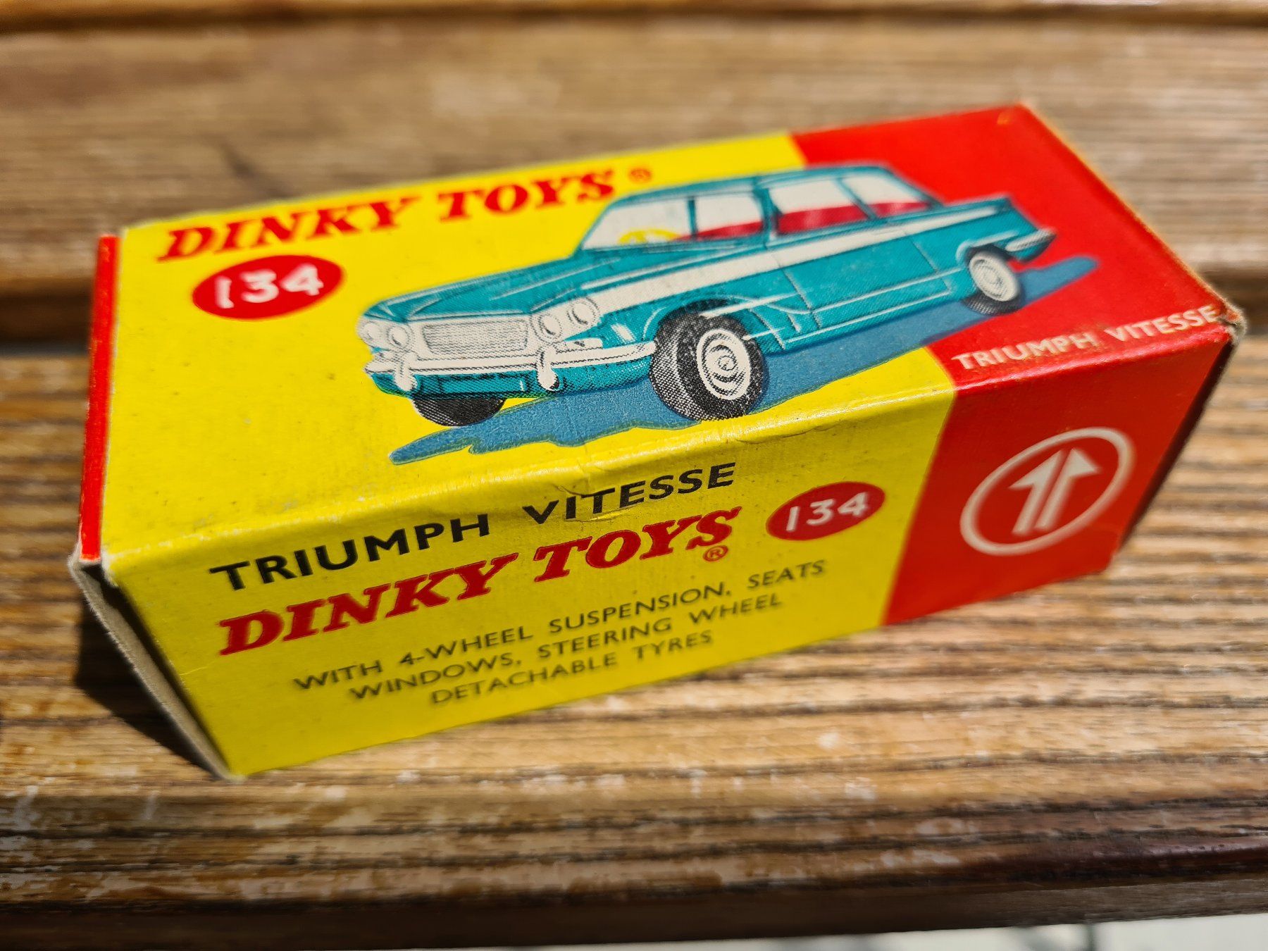 Dinky Toys Modellini d'auto: DINKY TOYS Triumph Vitesse – Usato da Basel venduto da Solarbebop 1