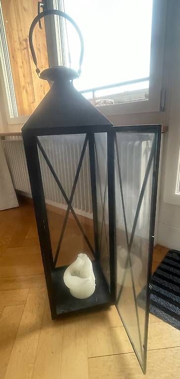 Interio Lanterne: Schwarze Metall Laterne – Usato da Thun venduto da Bavaria4 1