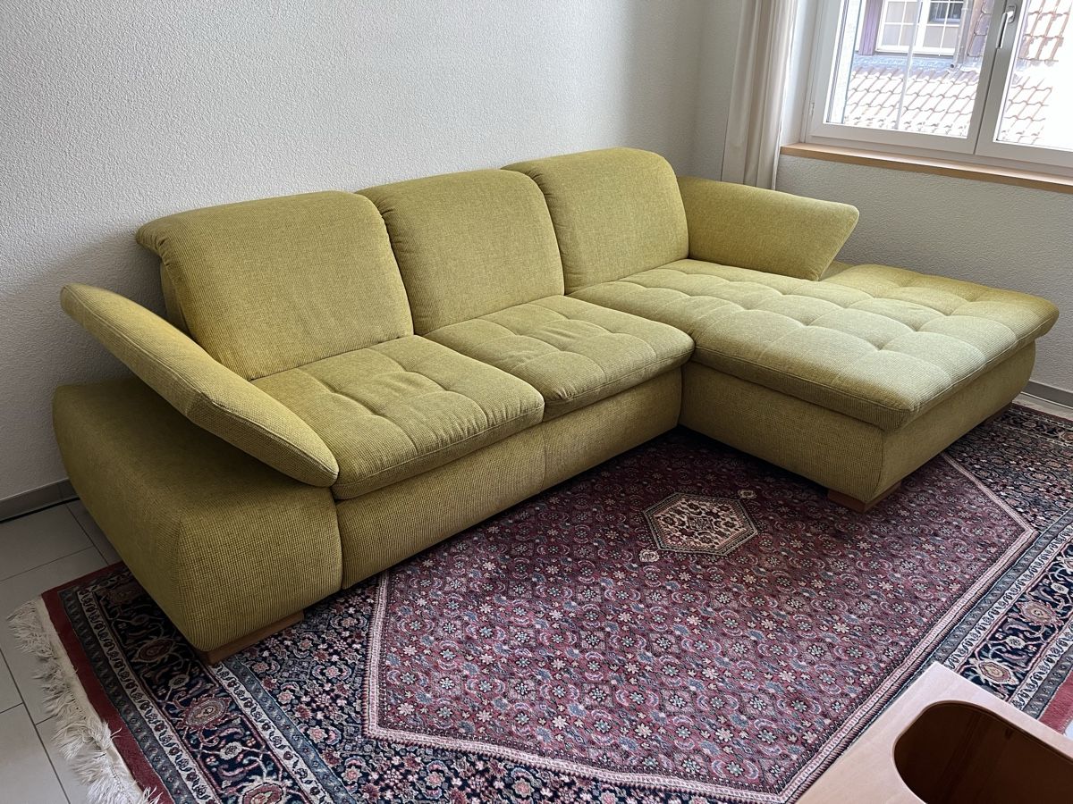 Divani: Wohnlandschaft mit Schlaffunktion & Bettkasten – Usato da Ennetbaden venduto da Scheppidave