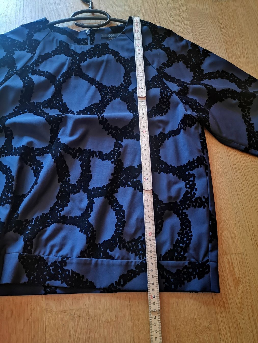Cos Camicette: COS Woll-Tunika/Bluse mit Samtdruck – Usato da Uerikon venduto da pink_flamingo 6