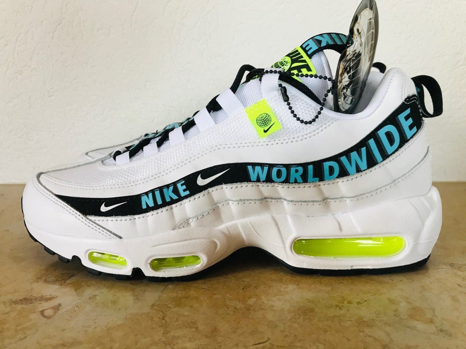 Nike Herrenschuhe: NIKE Air Max 95 SE Größe EUR 42 – Neu und originalverpackt aus Soyhières von Spartan117 1
