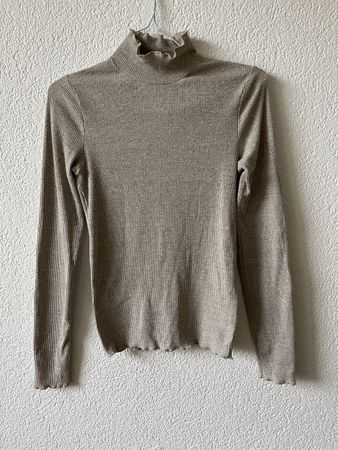 Gerippter Rollkragenpullover