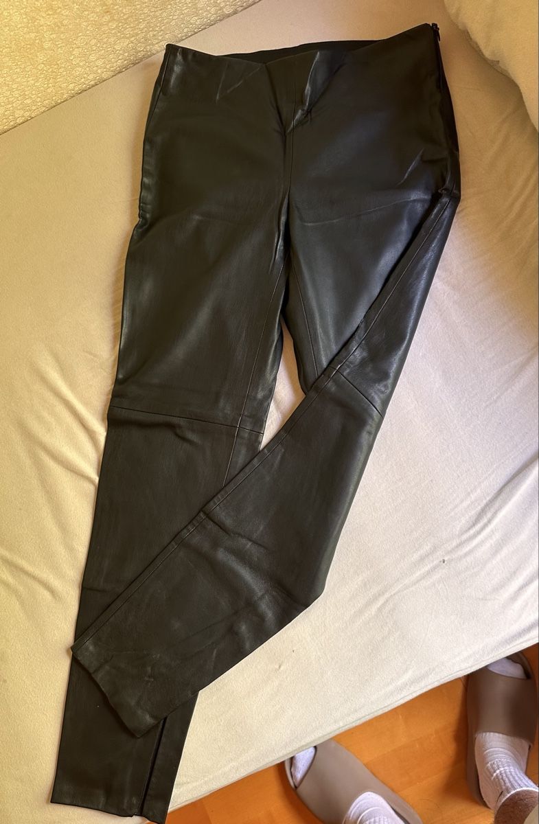 Zara Leggings: Zara Basic Faux Leather Leggings - Size M - Fall Look! – Usato da Campocologno venduto da sch_fc87