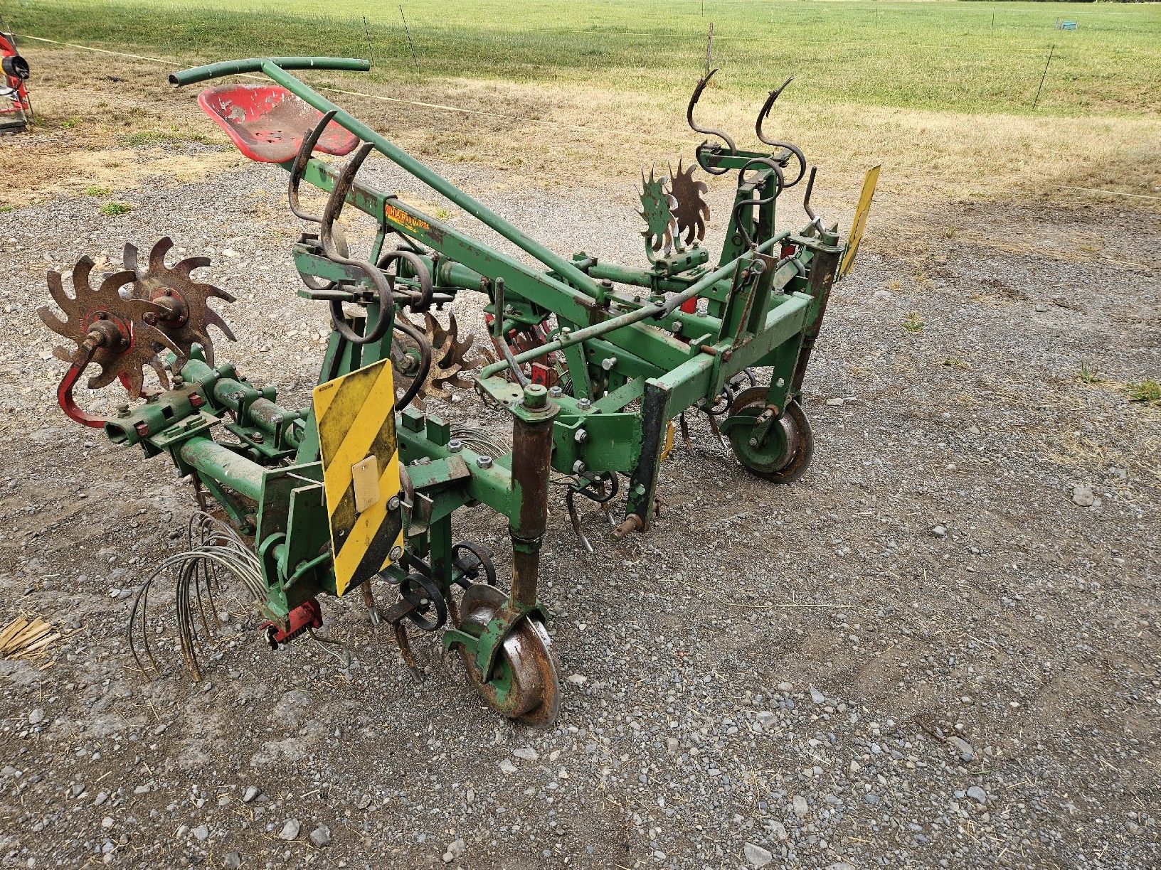 Haruwy Alle Maschinen: Haruwy Sternhackgerät – Gebraucht aus Alterswil FR von Farmer1992.