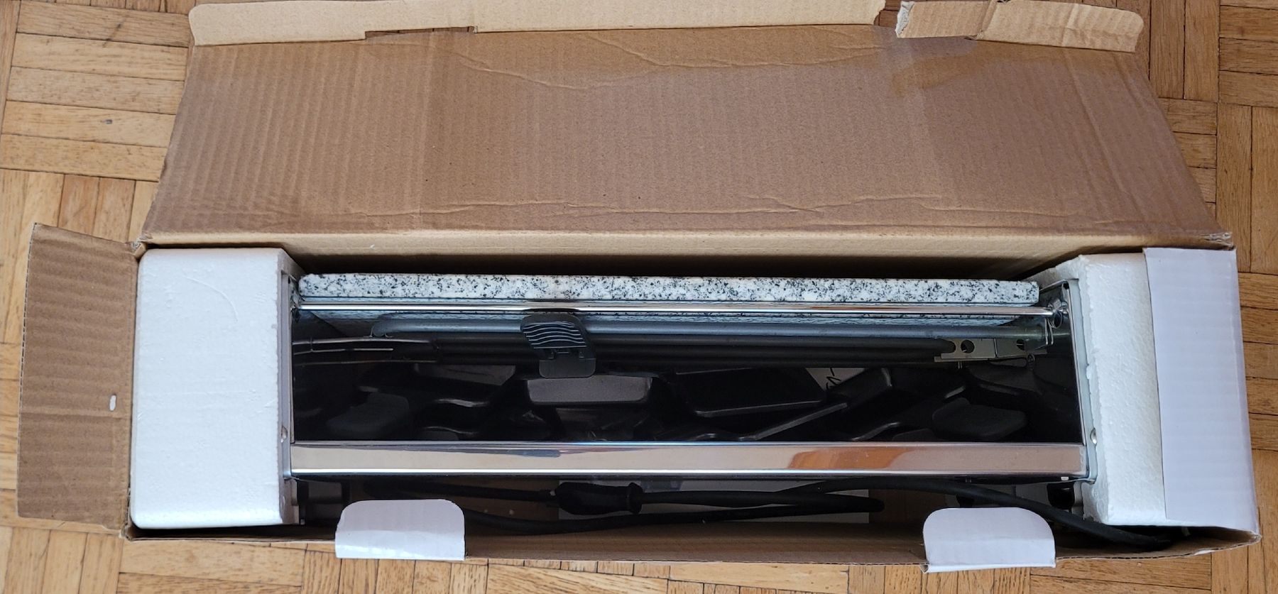 Griglie: Raclette Grill 8 personnes – Nuovo (secondo la descrizione) da Rocourt venduto da PapyCH 1