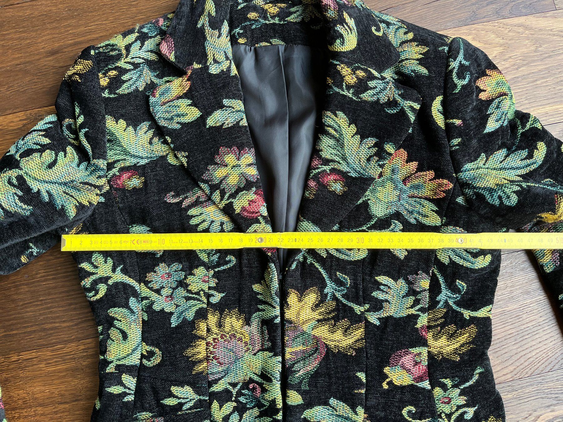 Giacche: Stylischer Blazer Jacke, blumig, Gr. 36 – Usato da Affoltern am Albis venduto da Blackrhythm 5