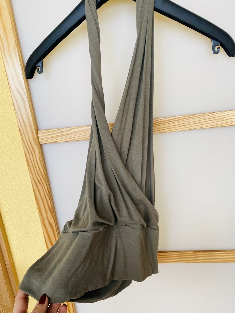 Top: Magnifique Haut neuf – Nuovo (secondo la descrizione) da Belmont-sur-Lausanne venduto da chu_vxf5 2