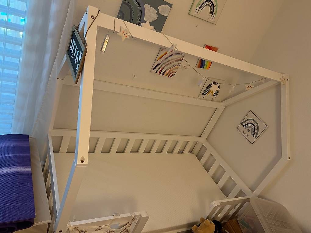 Lits: Kinderbett 70x140 – D'occasion à Gossau ZH par mel_6wxd 1