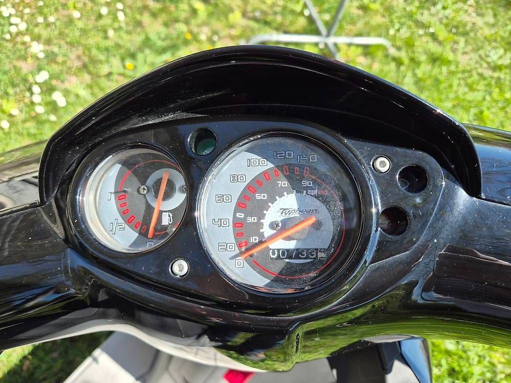 Scooter: PIAGGIO Typhoon 125 4t - Seulement 750 km – Usato da Peseux venduto da RMHP 4