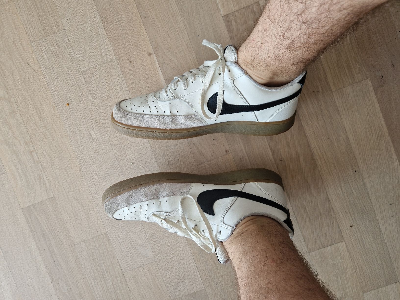 Nike Herrenschuhe: Sneaker Nike, Grösse 45, getragen – Gebraucht aus Aesch BL von 98lxd 1