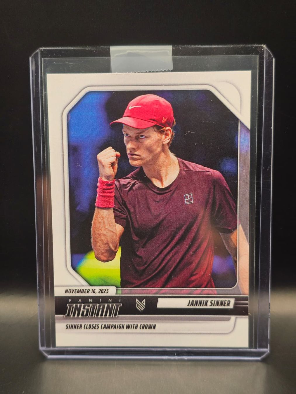 Panini Carte collezionabili: Jannik Sinner Panini Instant 2025 JS7 – Nuovo (secondo la descrizione) da Glattpark(Opfikon) venduto da GiuxTradingCards