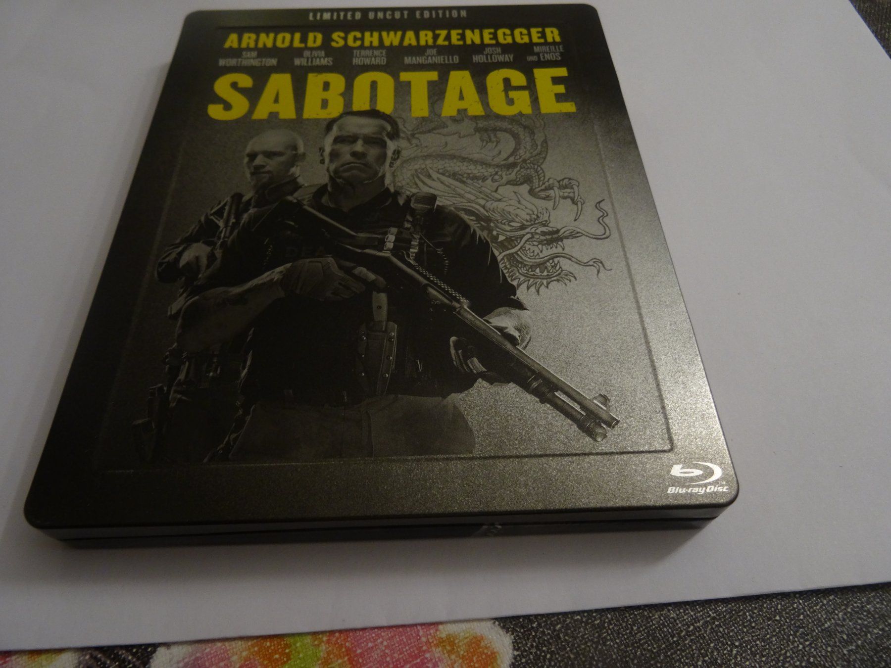 Tutti i DVDs: Sabotage STEELBOOK BLU-RAY – Usato da Olten venduto da Disc-Verkauf