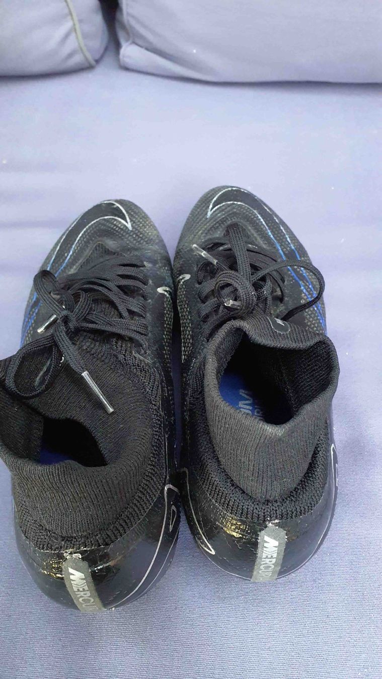 Scarpe per ragazzi: Fussballschuhe, Grösse 40 – Usato da Sirnach venduto da Formalin 4