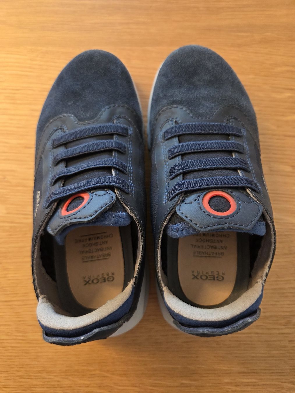 Geox Scarpe per ragazzi: Geox Wildlederschuhe 29 NEU – Nuovo (secondo la descrizione) da Oberuzwil venduto da Umlobo 1