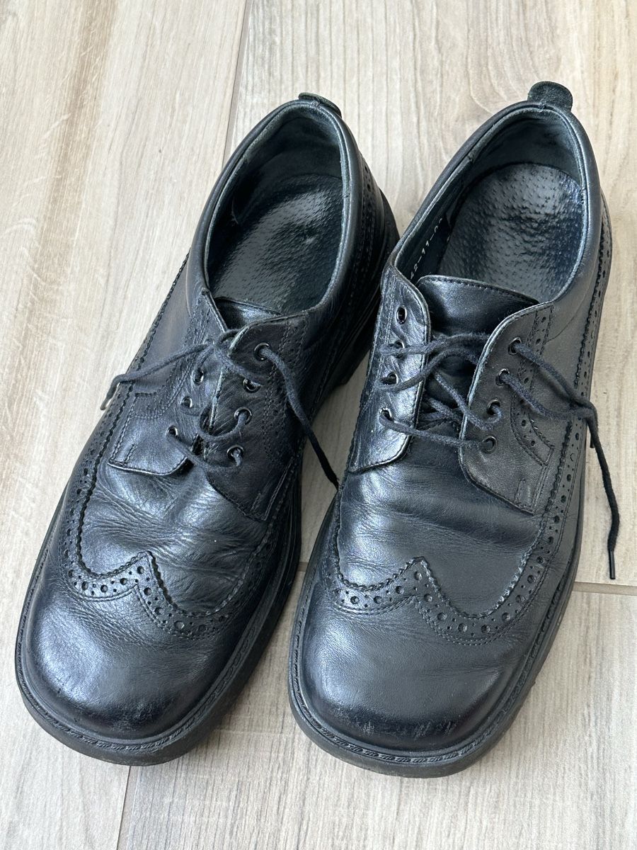 Helvesko Chaussures hommes: HELVESKO Herrenschuhe, Gr. 42 – D'occasion à Bürglen UR par Amdeko