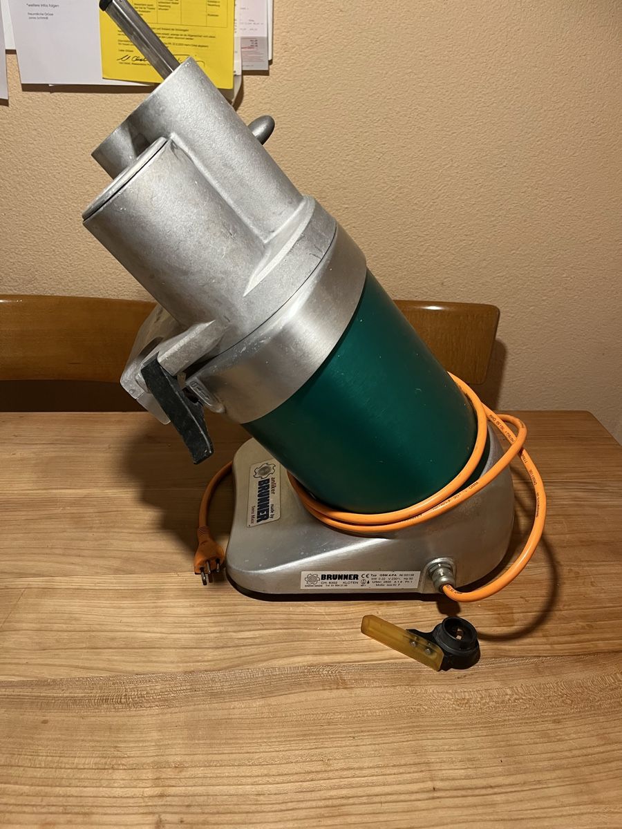 Brunner Anliker Küchengeräte: Brunner Gemuesschneider GSM 4-PA mit 3 Scheiben – Gebraucht aus Dittingen von Cervolino77