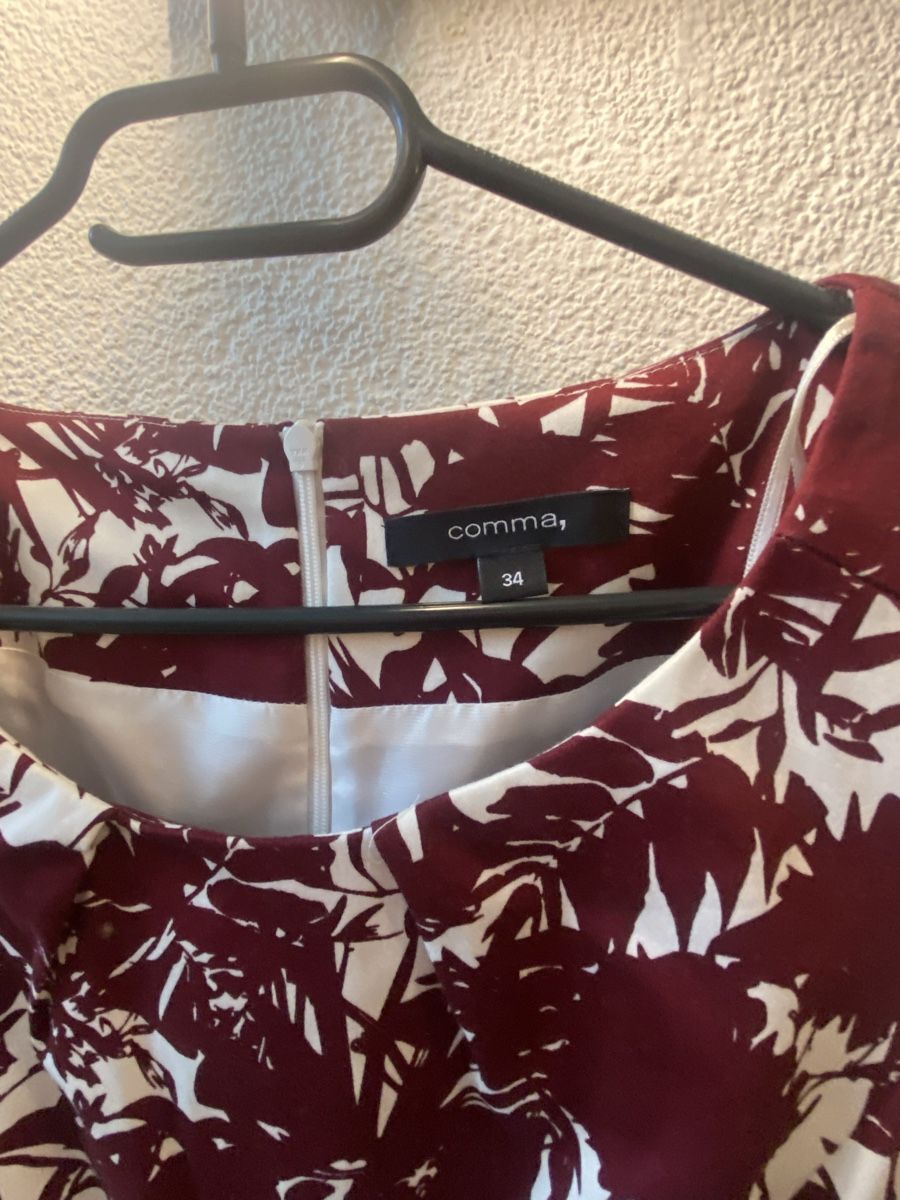 Comma Vestiti: Comma Kleid Gr. 34, rot weiss gemustert – Nuovo (secondo la descrizione) da Holziken venduto da Anita.urech 2